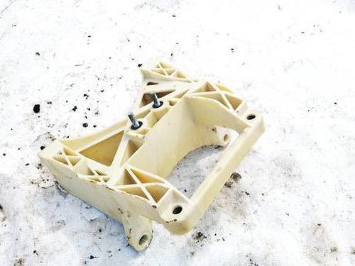 Used Support Support CHRYSLER VOYAGER IV (RG, RS) 2.4 (147 hp) 32578766 32578766