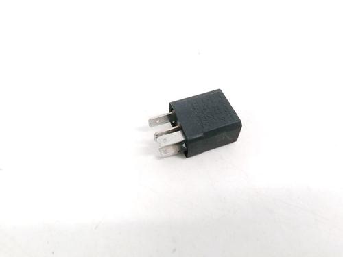 Used Electronic sensor Electronic sensor OPEL OMEGA B (V94) 2.2 DTI 16V (F69, M69, P69) (120 hp) 33092981 33092981
