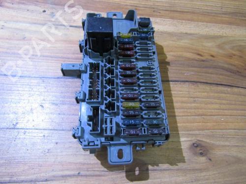 Used Fuse box Fuse box JAGUAR S-TYPE II (X200) 2.7 D (207 hp) 33481037 33481037