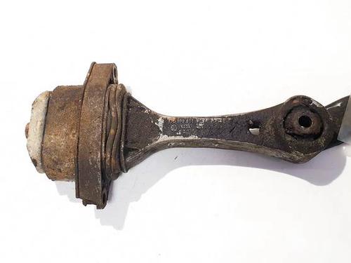 Used Engine mount Engine mount VW GOLF IV (1J1) 1.9 TDI (110 hp) 32940086 32940086