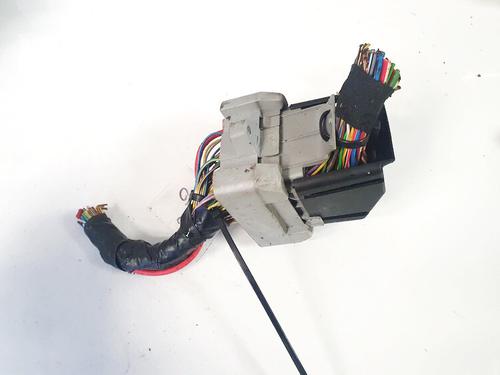 Used Fuse box Fuse box VOLVO S80 I (184) 2.5 TDI (140 hp) 32896388 32896388