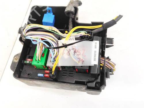 Used Fuse box CITROËN C8 (EA_, EB_) 2.2 HDi (128 hp) 32932944