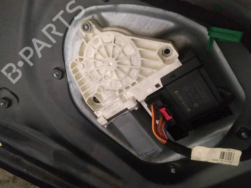 Used Right front window motor Right front window motor VW GOLF V (1K1) 1.4 16V (75 hp) 35309457 35309457
