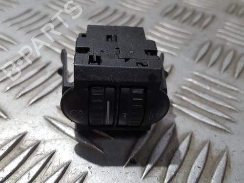 Used Switch Switch VW GOLF V (1K1) 1.9 TDI (105 hp) 35712506 35712506