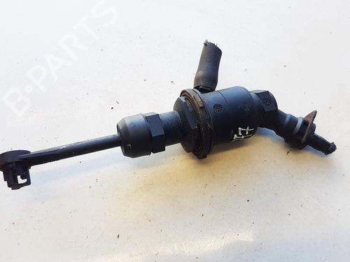 Used Clutch slave cylinder Clutch slave cylinder 35638769 35638769