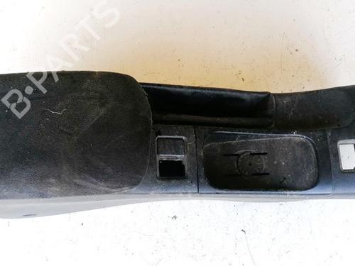 Used Armrest / Center console Armrest / Center console NISSAN PRIMERA Hatchback (P12) 1.9 dCi (120 hp) 35626266 35626266