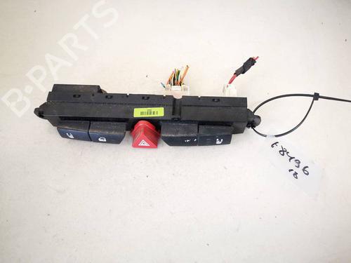 Used Warning switch Warning switch KIA CEE'D Hatchback (ED) 1.6 CRDi 115 (115 hp) 35381856 35381856