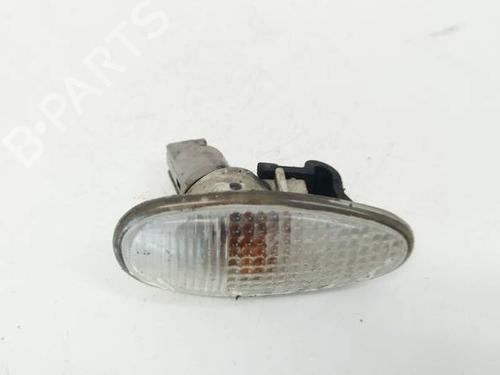 Pisca lateral esquerdo Pisca lateral esquerdo 35041032 35041032