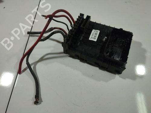 Used Fuse box Fuse box 38576285 38576285