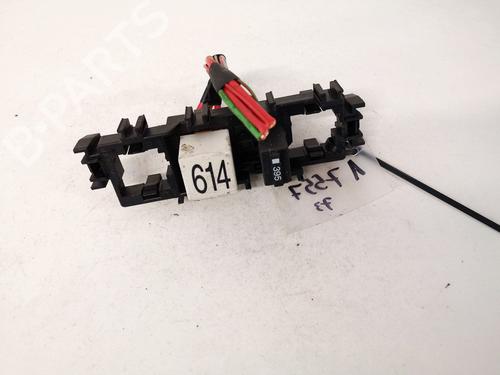 fuse-box-audi-a6-c6-4f2-2004-2005-2006-2007-2008-2009-2010-2011-32907085 main image