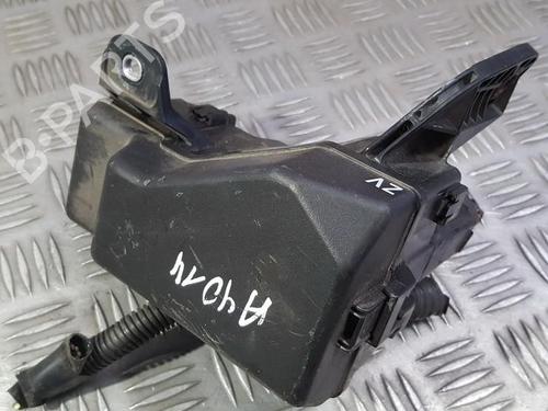 Used Fuse box Fuse box TOYOTA AVENSIS (_T25_) 1.8 VVT-i (ZZT251_, ZZT251R) (129 hp) 33496440 33496440