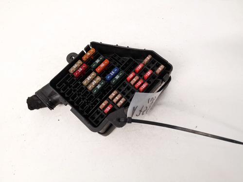 fuse-box-audi-a6-c6-4f2-2004-2005-2006-2007-2008-2009-2010-2011-32907087 main image