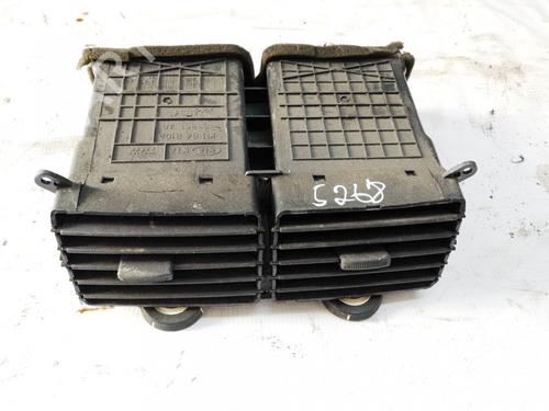 Used Air vent Air vent KIA SPORTAGE II (JE_, KM_) 2.0 CRDi 4WD (140 hp) 33063146 33063146