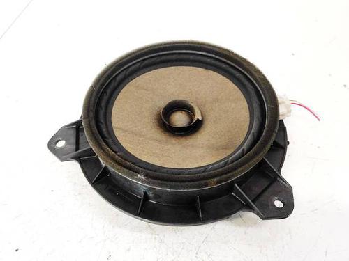 Used Speaker Speaker TOYOTA YARIS (_P9_) 1.4 D-4D (NLP90_, NLP90R) (90 hp) 32948674 32948674