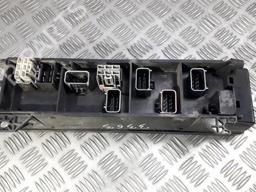 Used Fuse box Fuse box CHRYSLER VOYAGER II (ES) 2.5 TD (116 hp) 33496791 33496791