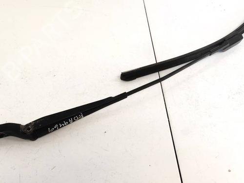 front-windshield-wiper-arm-skoda-roomster-5j7-2006-2007-2008-2009-2010-2011-2012-2013-2014-2015-32958382 main image