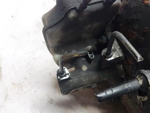 Used Brake master cylinder Brake master cylinder MERCEDES-BENZ SPRINTER 2-t Bus (B901, B902) 213 CDI (902.671, 902.672) (129 hp) 35871852 35871852
