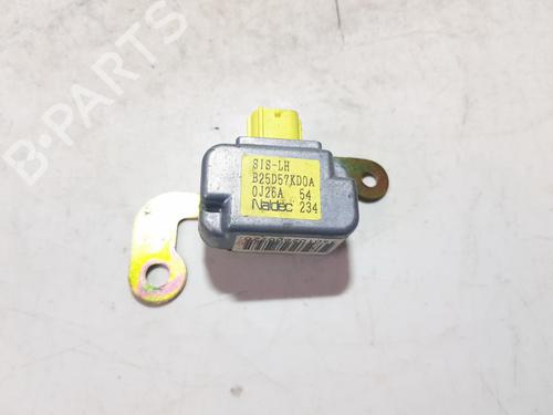 Used Electronic module Electronic module MAZDA 323 F VI Hatchback (BJ) 2.0 TD (101 hp) 33524463 33524463