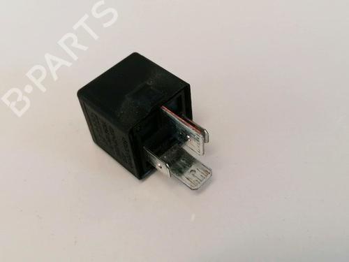 Used Electronic sensor Electronic sensor VW CADDY III Box Body/MPV (2KA, 2KH, 2CA, 2CH) 1.9 TDI (105 hp) 33065376 33065376