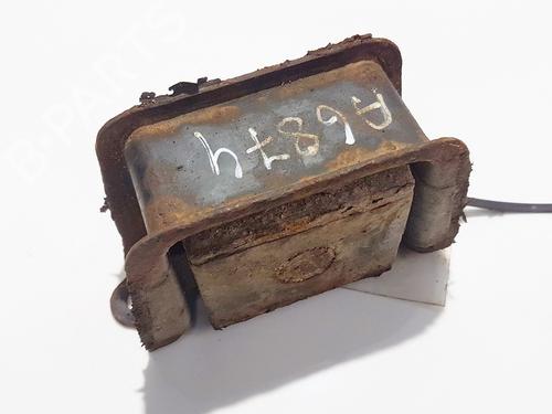 Used Engine mount Engine mount OPEL VECTRA B Estate (J96) 2.2 DTI 16V (F35) (125 hp) 33090040 33090040