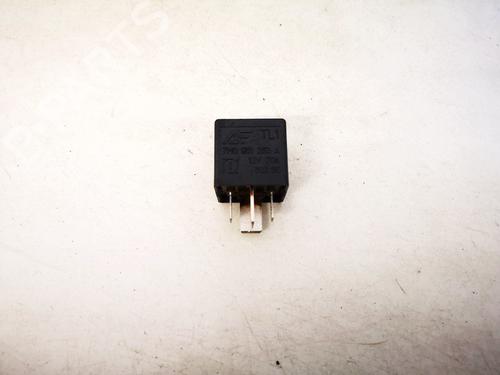 Used Electronic sensor Electronic sensor VW POLO IV (9N_, 9A_) 1.4 TDI (75 hp) 33095785 33095785