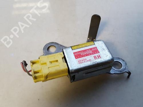 Used Electronic module Electronic module TOYOTA RAV 4 II (_A2_) 2.0 D 4WD (CLA20_, CLA21_, CLA20R, CLA21R) (116 hp) 33514770 33514770