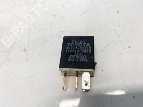 Used Electronic sensor Electronic sensor TOYOTA YARIS VERSO (_P2_) 1.3 (NCP20_, NCP22_, NCP20R, NCP22R) (86 hp) 32575146 32575146