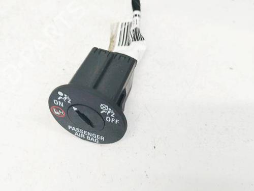 Used Switch Switch OPEL INSIGNIA A Saloon (G09) 2.0 CDTI (69) (163 hp) 32558754 32558754