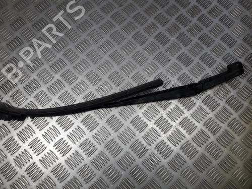 Used Front windshield wiper arm Front windshield wiper arm 33503032 33503032