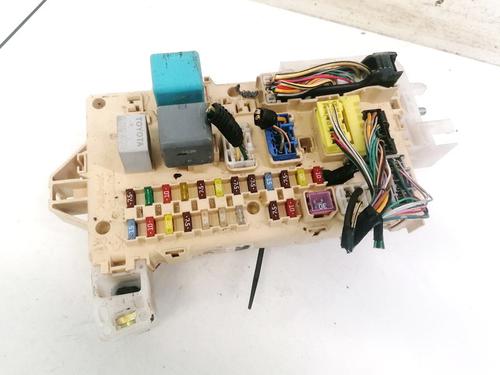Used Fuse box Fuse box TOYOTA COROLLA Verso (ZER_, ZZE12_, R1_) 2.2 D-4D (AUR10_, AUR10R) (136 hp) 32901744 32901744