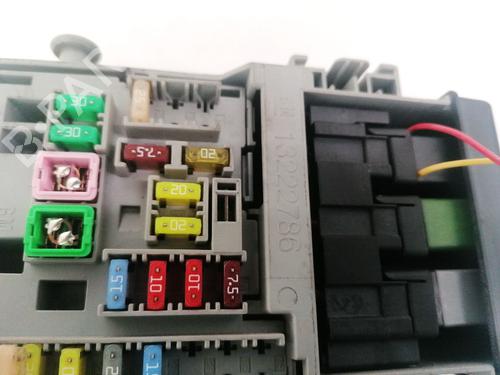 Fuse box CHEVROLET CRUZE (J300) 2.0 CDI | BP32912492E1 - Image 3
