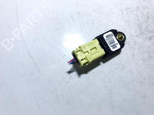 Used Electronic module Electronic module TOYOTA YARIS (_P9_) 1.4 D-4D (NLP90_, NLP90R) (90 hp) 33512543 33512543