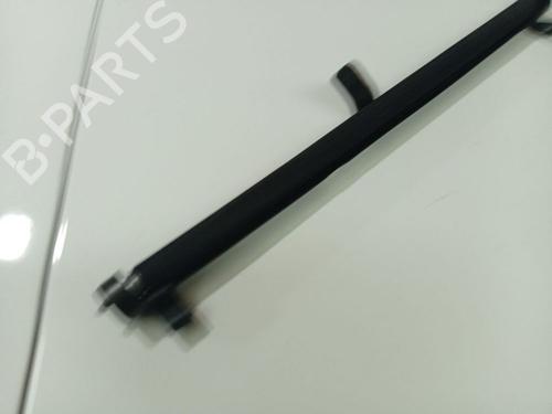 Chapeleira/Cortina mala Chapeleira/Cortina mala CHRYSLER 300C (LX, LE) 2.7 (193 hp) 34810276 34810276