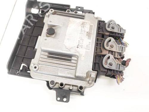 Used Engine control unit (ECU) Engine control unit (ECU) CITROËN C5 III (RD_) 1.6 HDi 110 (RD9HL0, RD9HR8, RD9HRA) (112 hp) 32934064 32934064