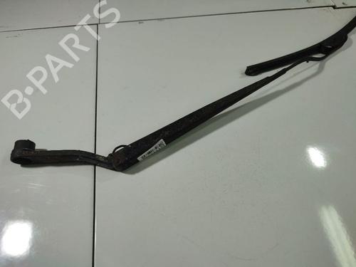 front-windshield-wiper-arm-kia-sorento-i-jc-2002-2003-2004-2005-2006-2007-2008-2009-2010-2011-32971747 main image