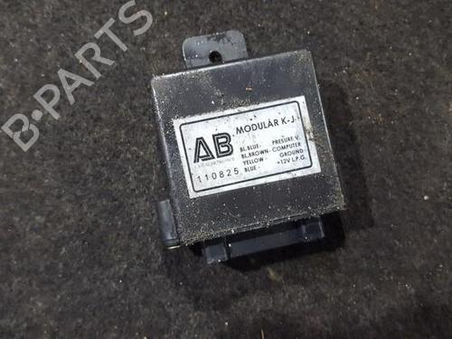 Used Electronic module Electronic module AUDI 80 B3 Saloon (893, 894, 8A2) 2.0 E (113 hp) 33483660 33483660