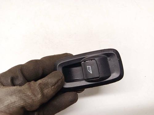 switch-audi-a1-8x1-8xk-2010-2011-2012-2013-2014-2015-2016-2017-2018-2019-32533620 main image