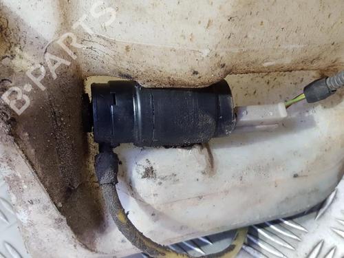 Used Washer pump Washer pump VW TRANSPORTER T4 Van (70A, 70H, 7DA, 7DH) 1.9 TD (68 hp) 35688333 35688333