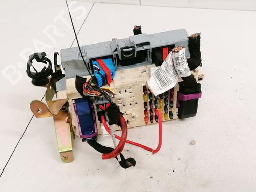 Used Fuse box Fuse box ALFA ROMEO 147 (937_) 1.6 16V T.SPARK (937.AXA1A, 937.AXB1A, 937.BXB1A) (120 hp) 33084579 33084579