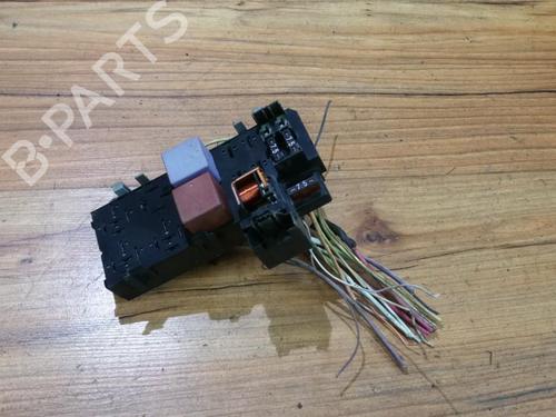 Used Fuse box Fuse box RENAULT MEGANE I (BA0/1_) 1.6 e (BA0F, BA0S) (90 hp) 33480234 33480234