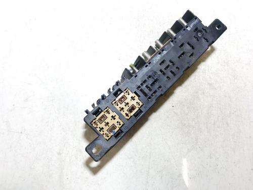 fuse-box-audi-a6-c5-4b2-4b4-1997-1998-1999-2000-2001-2002-2003-2004-2005-33517899 main image