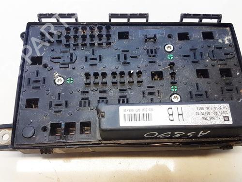 Used Fuse box Fuse box OPEL ASTRA H (A04) 1.7 CDTI (L48) (100 hp) 33105210 33105210