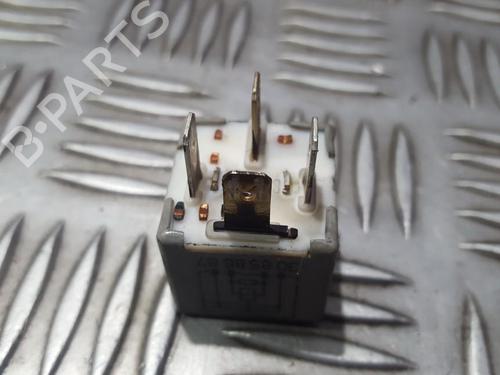Used Electronic sensor Electronic sensor AUDI 80 B3 Saloon (893, 894, 8A2) 1.6 TD (80 hp) 33497742 33497742