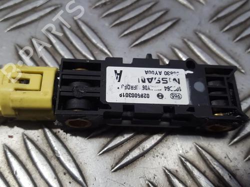Used Electronic module Electronic module NISSAN NOTE (E11, NE11) 1.6 (110 hp) 33500023 33500023