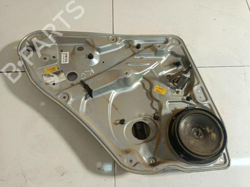 Rudehejsemekanisme venstre bagtil Rudehejsemekanisme venstre bagtil VW PASSAT B5 Variant (3B5) 1.9 TDI (90 hp) 34826849 34826849