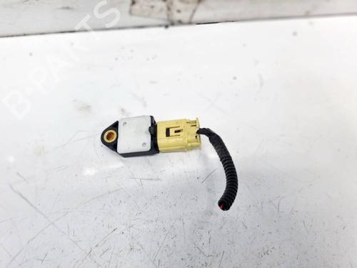 Used Electronic module Electronic module TOYOTA YARIS (_P9_) 1.4 D-4D (NLP90_, NLP90R) (90 hp) 32583990 32583990