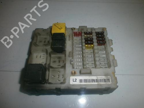 Used Fuse box Fuse box RENAULT LAGUNA I (B56_, 556_) 2.2 D (B56F/2) (83 hp) 33486229 33486229