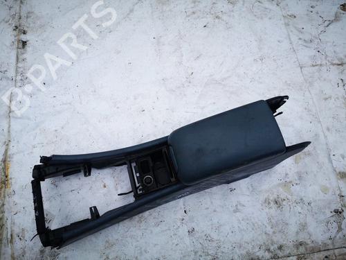 Used Armrest / Center console Armrest / Center console MERCEDES-BENZ C-CLASS (W203) C 220 CDI (203.006, 203.008) (143 hp) 35436648 35436648