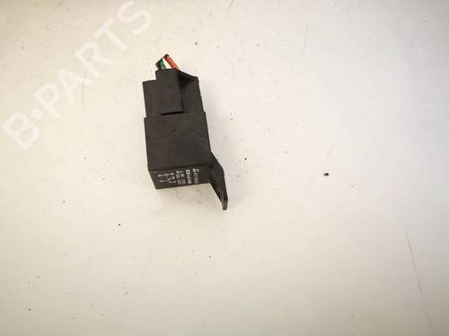 Used Electronic sensor Electronic sensor TOYOTA COROLLA Verso (ZER_, ZZE12_, R1_) 2.0 D-4D (CUR10_, CUR10R) (116 hp) 33098033 33098033