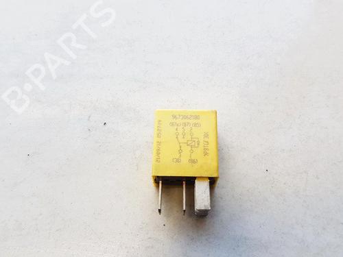 Used Other Other PEUGEOT 208 I (CA_, CC_) 1.2 VTI 82 (82 hp) 33063680 33063680